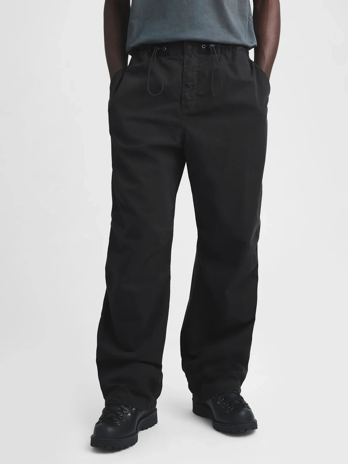 Gap - MadHappy - Oversized Parachute Pant - Jet Black