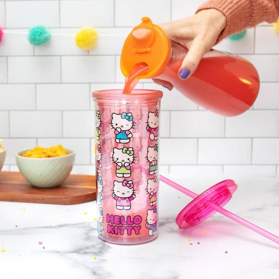 Sanrio Hello Kitty Expressions 20 oz Carnival Cup With Lid and Straw - Pink