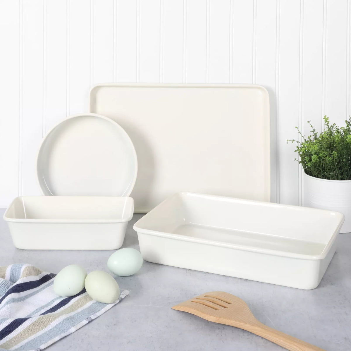 Martha Stewart 142237 Bakeware Set (4-Pieces) - White
