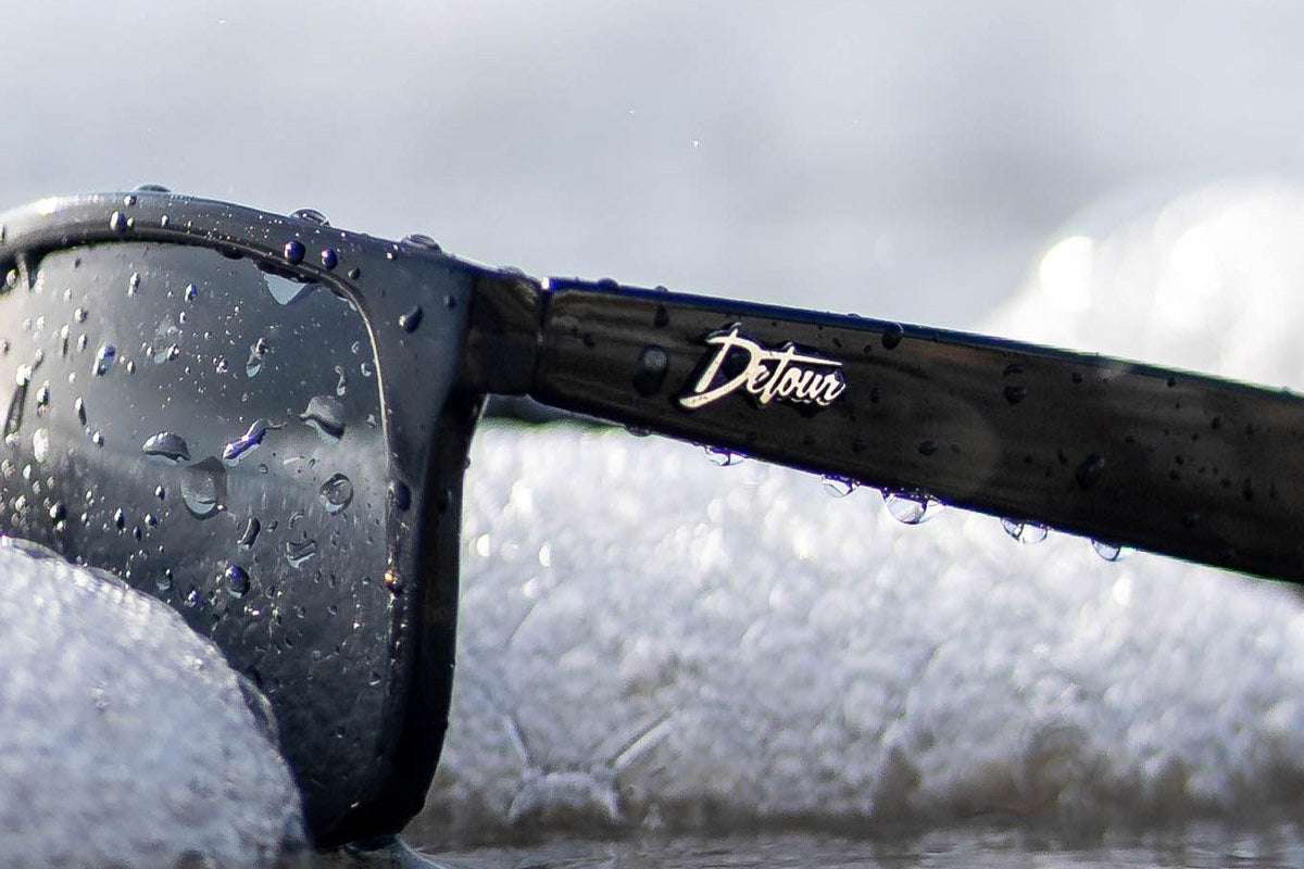 Eminence - Clean Black- Jet Black Lens Polarized