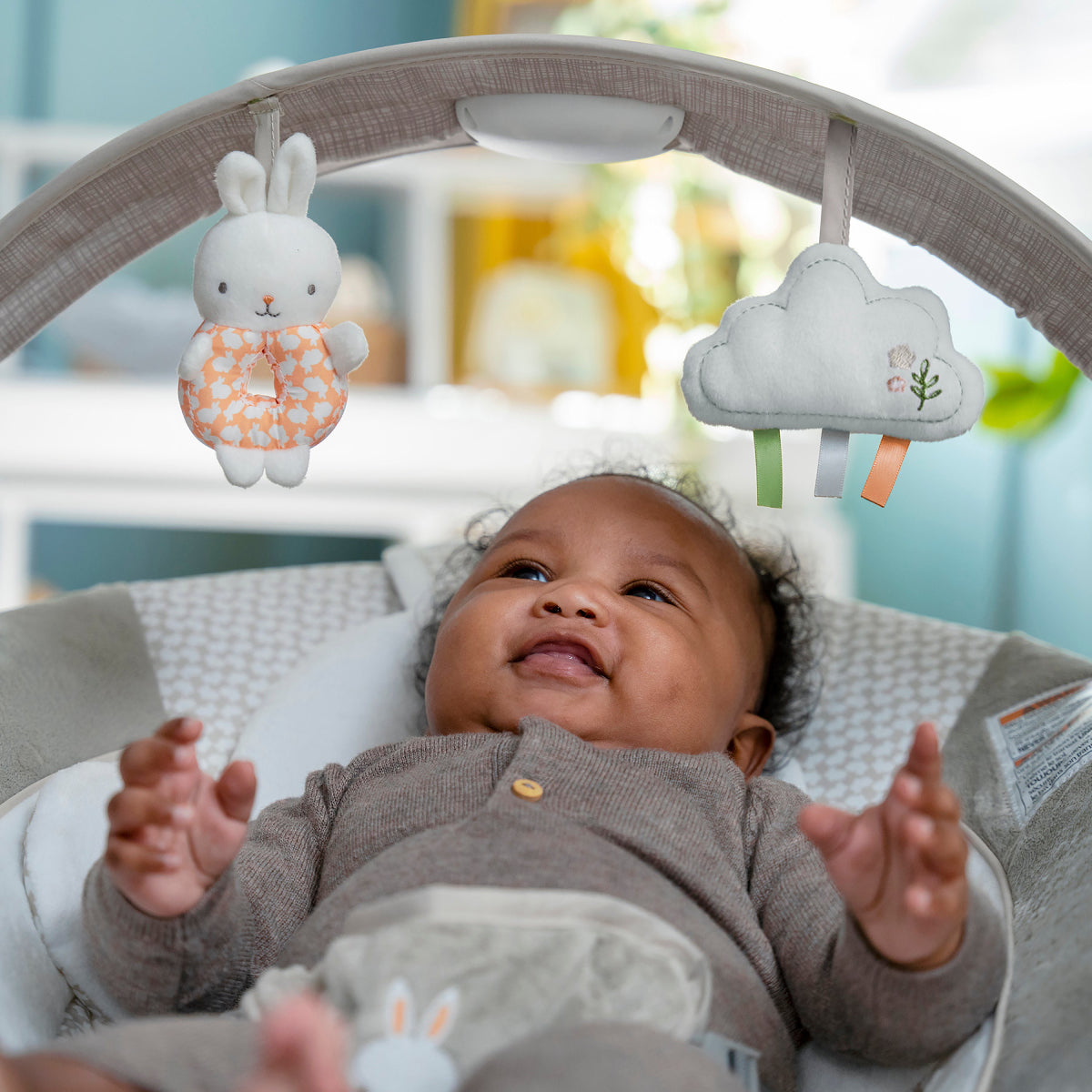 Ingenuity InLighten Twinkle Tails Baby Bouncer Seat with Light Up Toy Bar - Gray