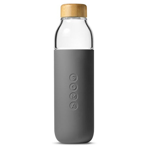 Botella de agua de vidrio Soma de 17 oz con funda de silicona - Gris