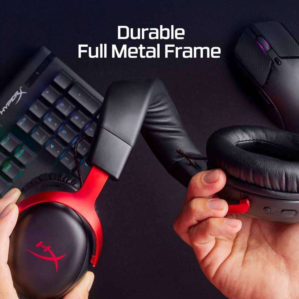 Auriculares inalámbricos para juegos HyperX 77Z46AA Cloud III con diadema, color negro y rojo