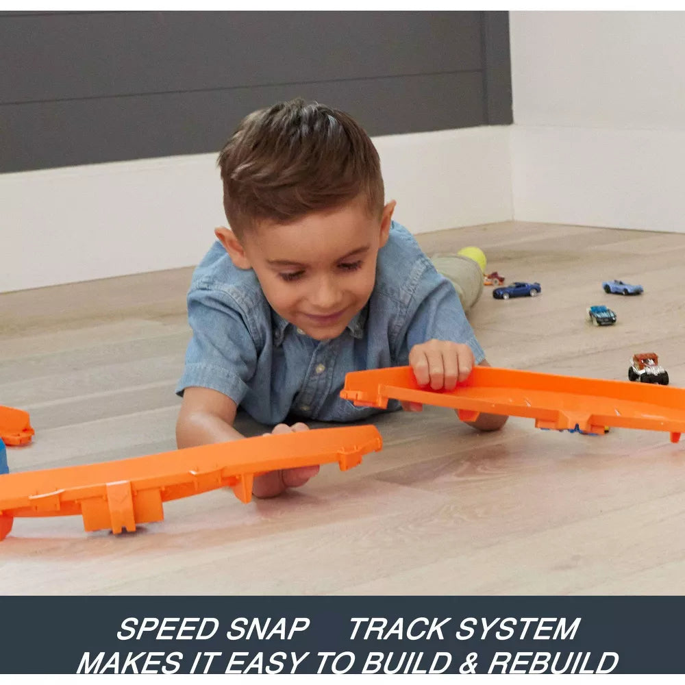 Mattel Hot Wheels Track Creator Boosted Jump Speedway Set with 1:64 Scale Toy Car and Motorized Booster