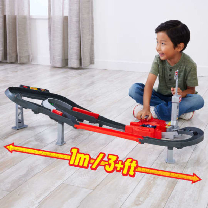 Mattel Hot Wheels Racing Formula 1 Sprint Race Circuit Track Set with 1:64 Scale Toy Cars