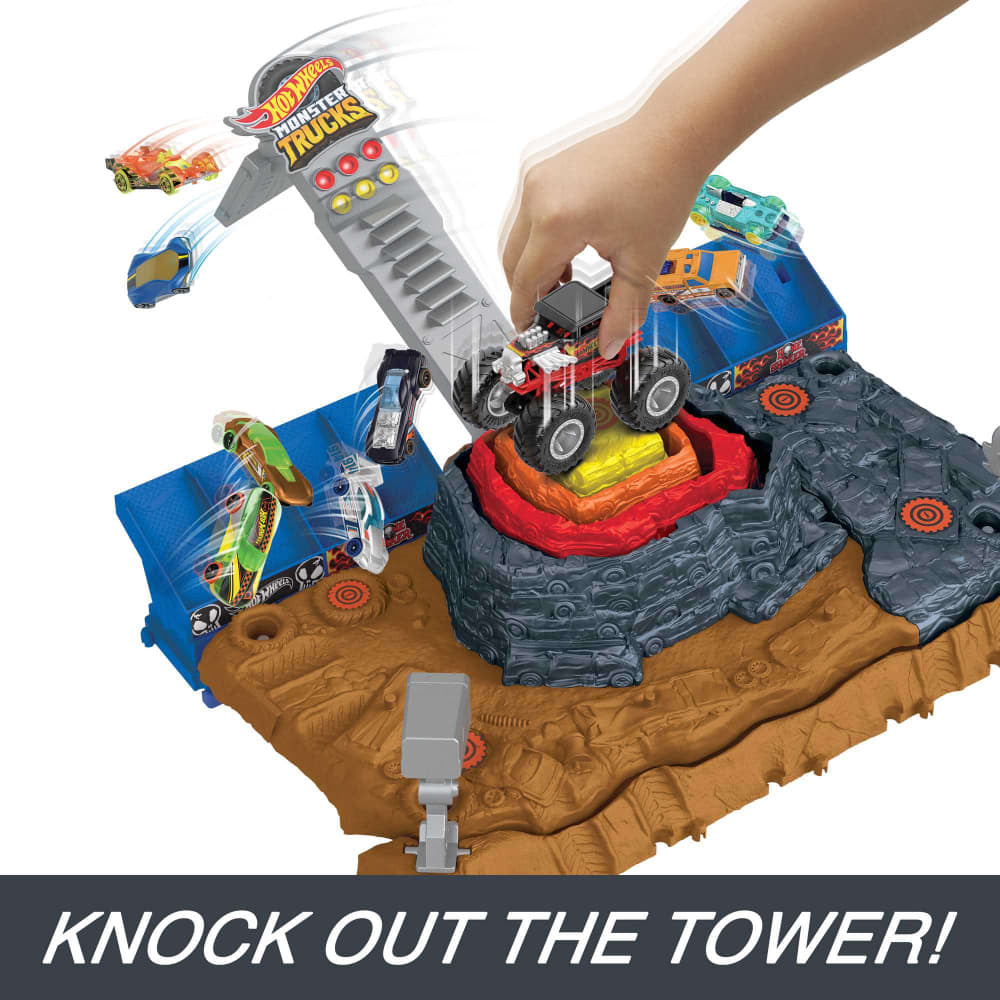 Juego de patio de aplastamiento Ultimate Crush de Hot Wheels Monster Trucks System of Play