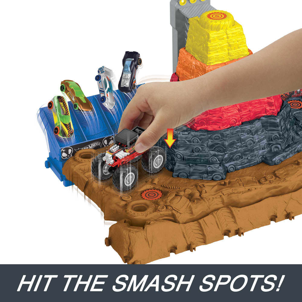 Juego de patio de aplastamiento Ultimate Crush de Hot Wheels Monster Trucks System of Play