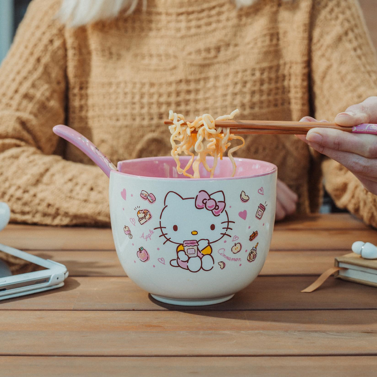 Sanrio Hello Kitty Apples and Cinnamon 20 oz Ramen Bowl and Chopstick Set