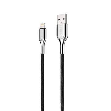 Cable de carga y sincronización blindado Cygnett de 9 pies con conector Lightning a USB-A, color negro