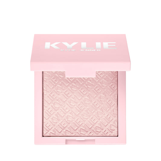 Polvo iluminador Kylighter 040 Princess Please de Kylie Cosmetics de 0,28 oz. Fórmula transpirable para la piel