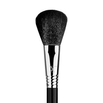 Brocha para polvos y rubor F10 de Sigma Beauty