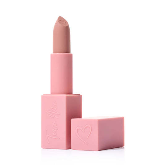 Lápiz labial Tease Me de Beauty Creations, 0,12 oz, All Yours (beige)