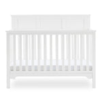 Cuna convertible 6 en 1 de madera blanca con parte superior plana Sweet Beginnings Hart de Delta Children