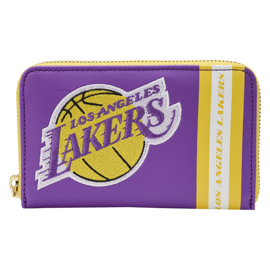 Cartera Loungefly de 6" con cremallera y parches de Los Angeles Lakers en piel sintética, color morado y amarillo