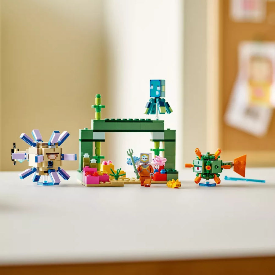 LEGO Minecraft Guardian Battle Building Toy Set (255-Pieces)