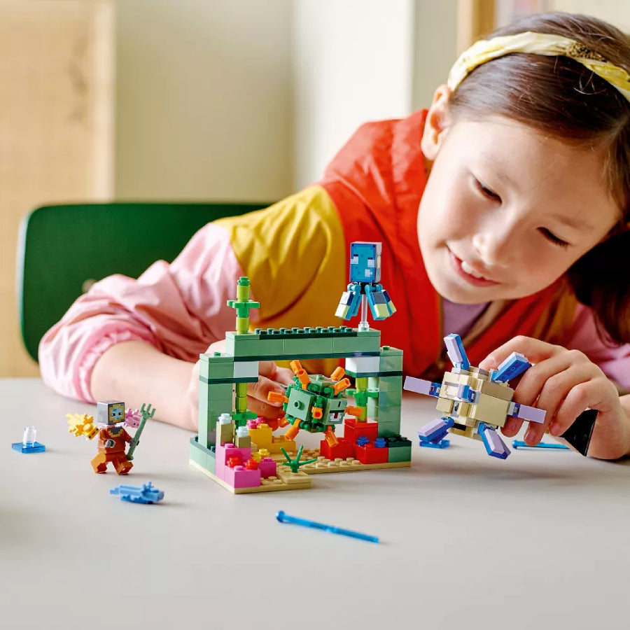 LEGO Minecraft Guardian Battle Building Toy Set (255-Pieces)