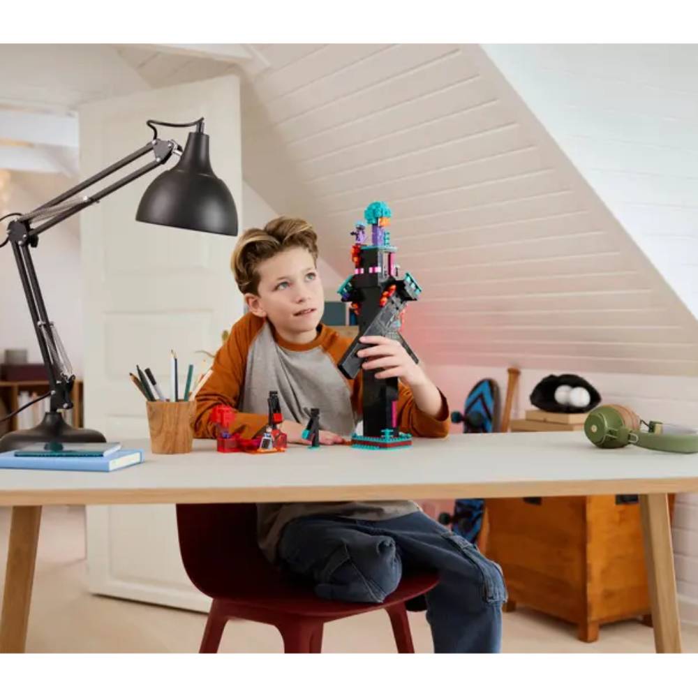 Lego Minecraft The Enderman Tower Building Toy Set (867 - Pieces)