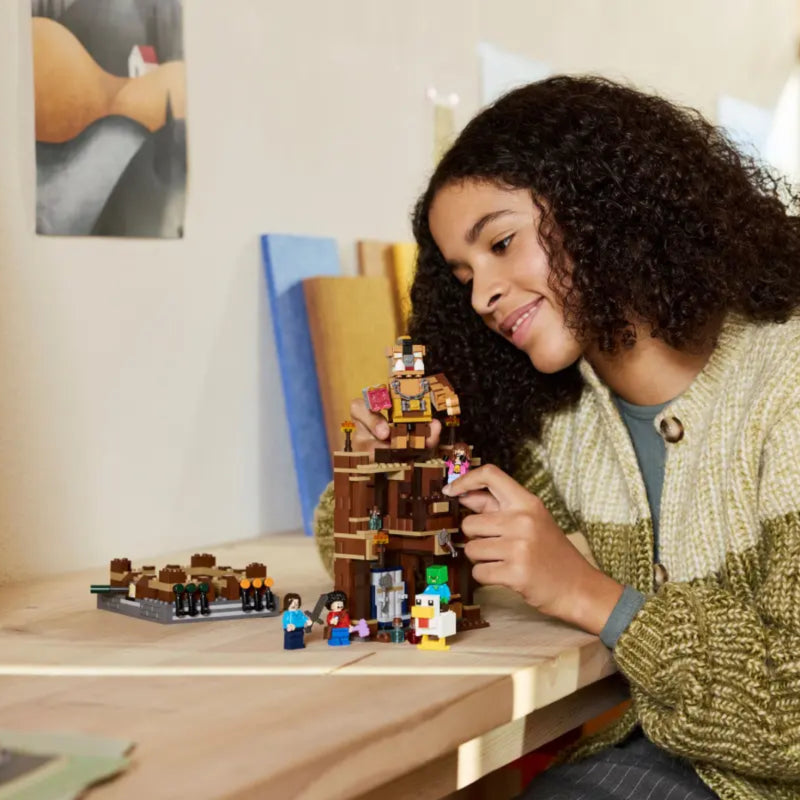 LEGO Minecraft Woodland Mansion Fighting Ring Building Toy Set (491-Pieces)