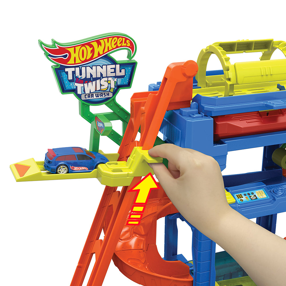 Hot Wheels City Tunnel Twist Car Wash & Color Shifters Playset with 1:64 Scale Toy Car