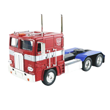 Camión Optimus Prime Transformers G1 de Jada Toys con camión robot