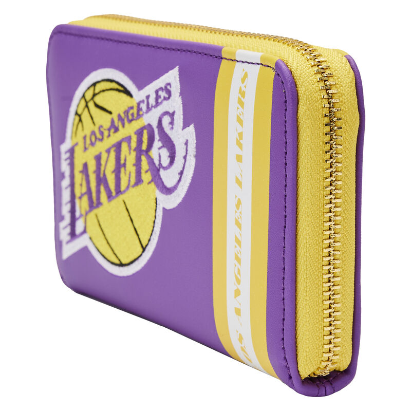 Cartera Loungefly de 6" con cremallera y parches de Los Angeles Lakers en piel sintética, color morado y amarillo