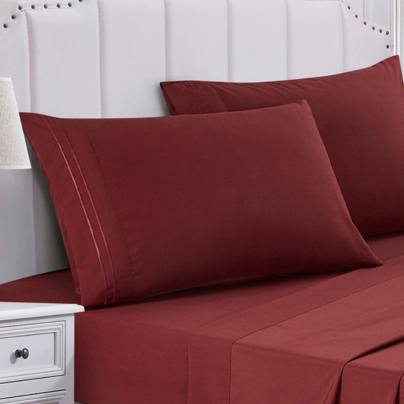 Esca JCrown Queen Size 4-Piece Comforter Set - Burgundy