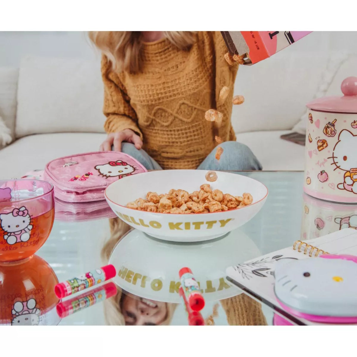 Cuenco de cerámica para cena de 9" con diseño de Hello Kitty Rainbow de Sanrio