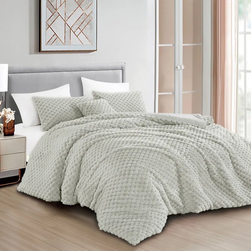 Elight Home Anwen Plush Luxury Comforter Set (4-Piece)