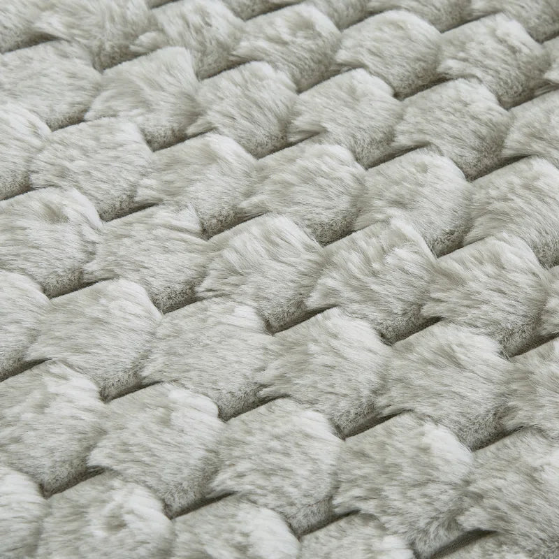 Elight Home Anwen Plush Luxury Comforter Set (4-Piece)