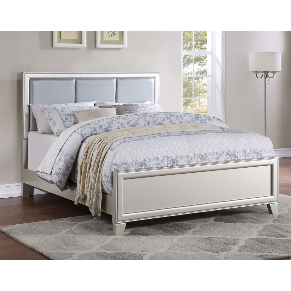 Omni Queen Bed by Steve Silver Company - Silver/Gray