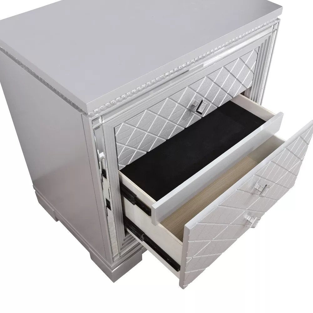 Juego de dormitorio de 4 piezas Belleterre Silver de Furniture Of America con cama tamaño queen