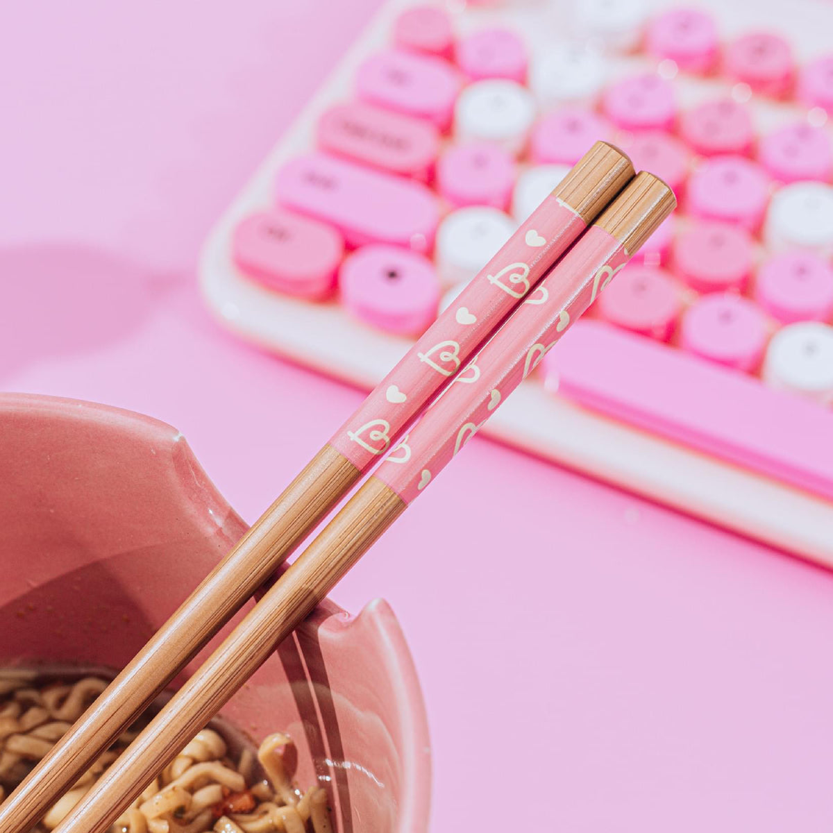 Sanrio Hello Kitty Apples and Cinnamon 20 oz Ramen Bowl and Chopstick Set