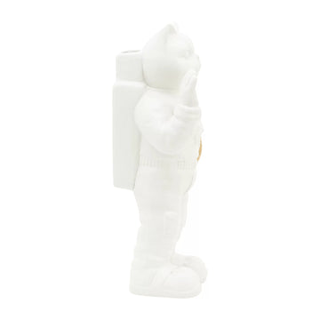 Figura decorativa de cerámica de 12" con forma de gato Astro de Sagebrook Home, color blanco y dorado