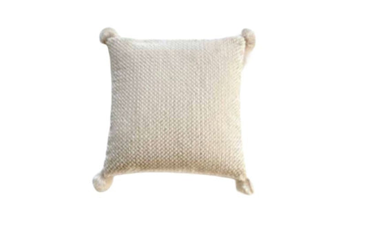 Almohada decorativa de piel sintética de 45 cm con cremallera oculta en forma de ángel de Evolved Home, color beige