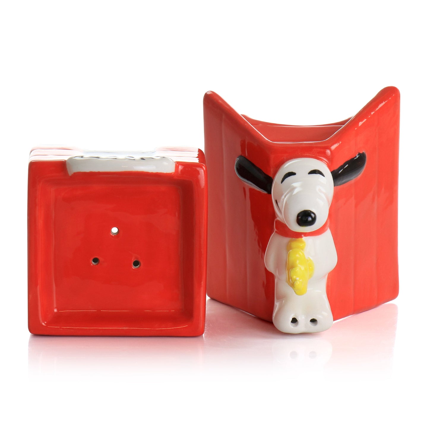 Gibson Peanuts Classic Snoopy Dog House Woodstock Salt and Pepper Shaker Set - Red