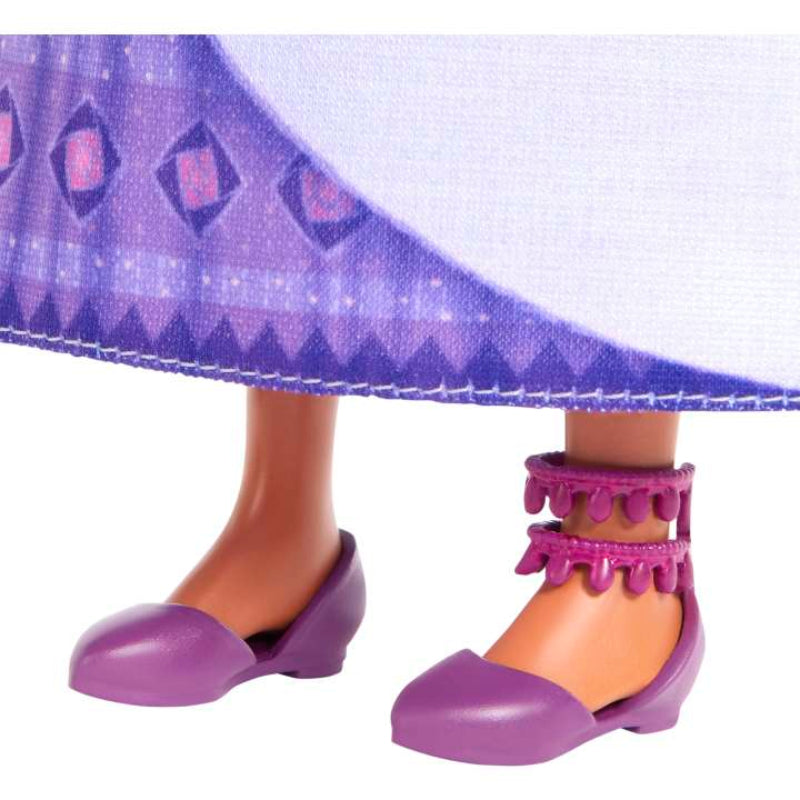 Muñeca articulada de moda con cabello natural Asha de Rosas de Disney Wish