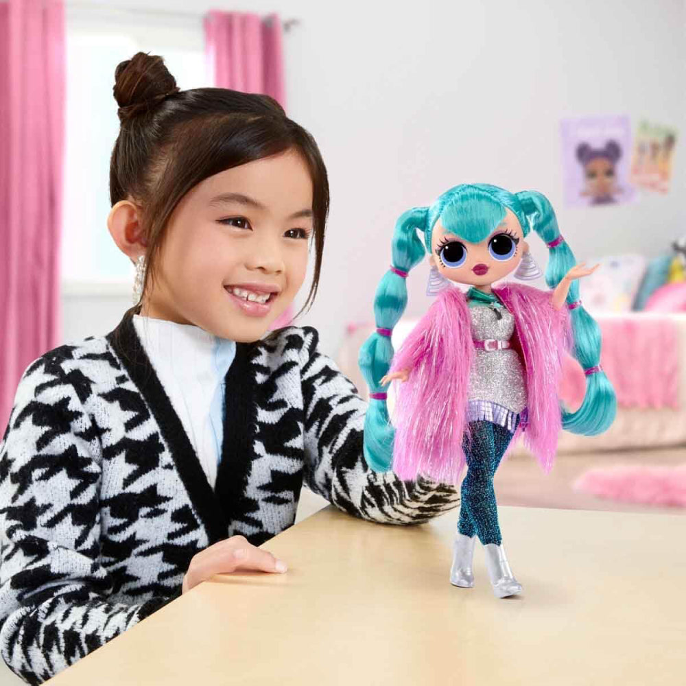 L.O.L. Surprise! OMG House of Surprises Cosmic Nova Fashion Doll Play Set