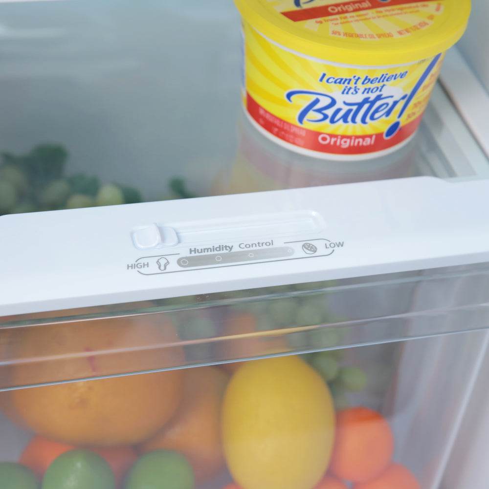 Refrigerador independiente con congelador superior de 18 pies cúbicos Avanti FF18D3S4 - Acero inoxidable