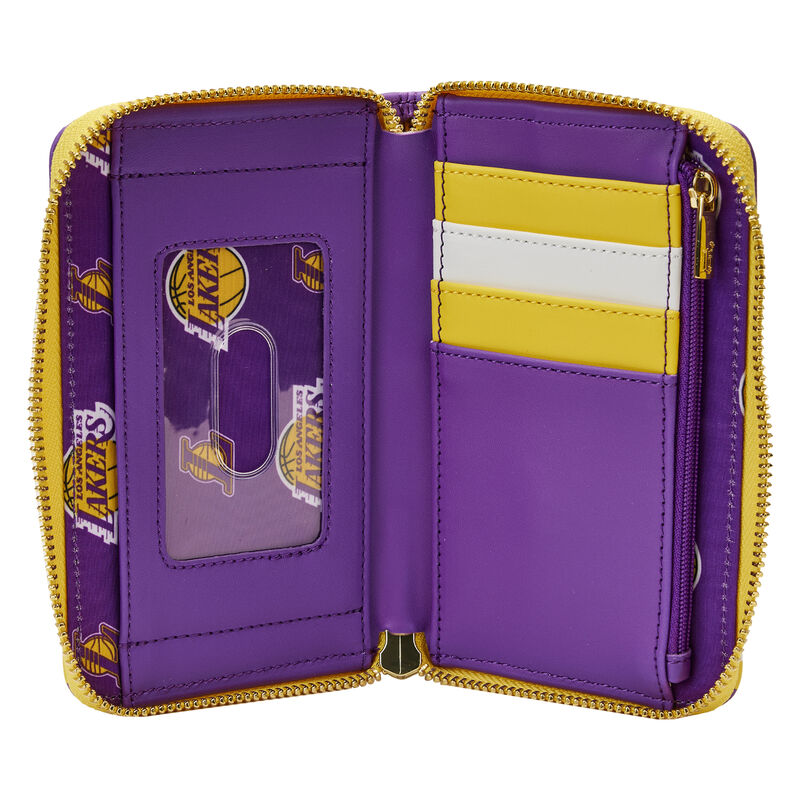 Cartera Loungefly de 6" con cremallera y parches de Los Angeles Lakers en piel sintética, color morado y amarillo