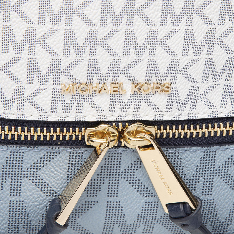 Mochila convertible extra pequeña tipo mensajero Rhea de Michael Kors con correa ajustable