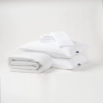 Juego de cama Serta Classic Antimicrobial de 7 piezas, tamaño King, color blanco