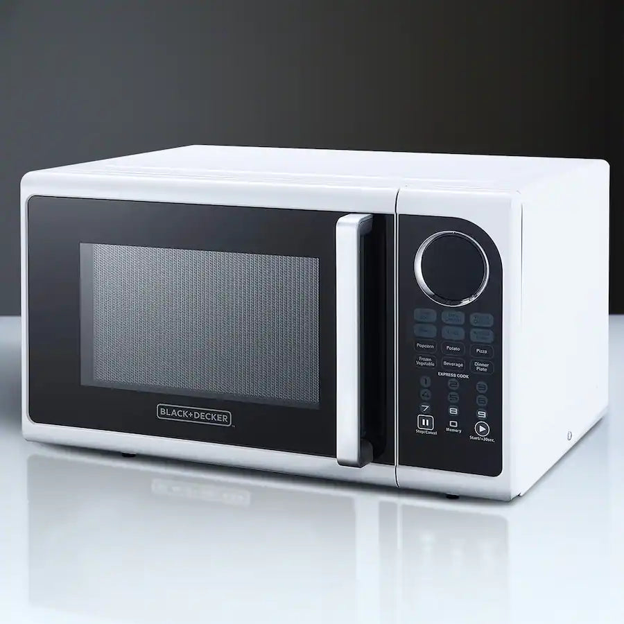Black+Decker 0.9 cu.ft. Digital Microwave Oven with Touchpad