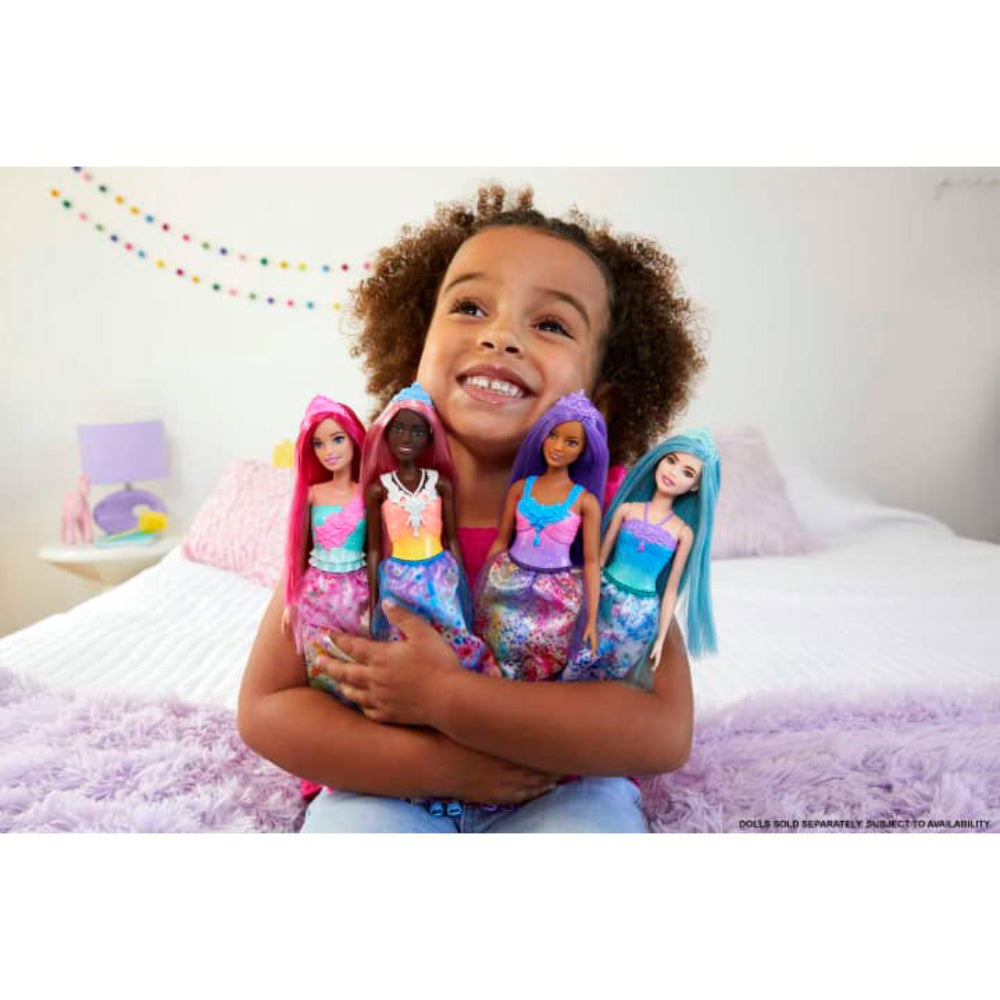 Muñeca Barbie Dreamtopia Princess con cabello morado y curvilíneo