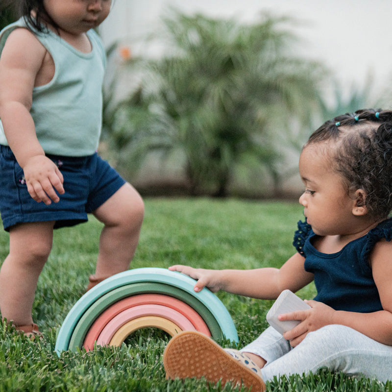 Wonder & Wise Rainbow Nesting Blocks