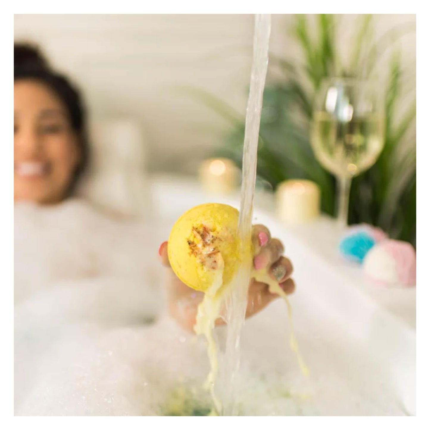 Nectar Bath Treats Relaxing, Fizzing Round Bath Bombs - Citrus Sunrise