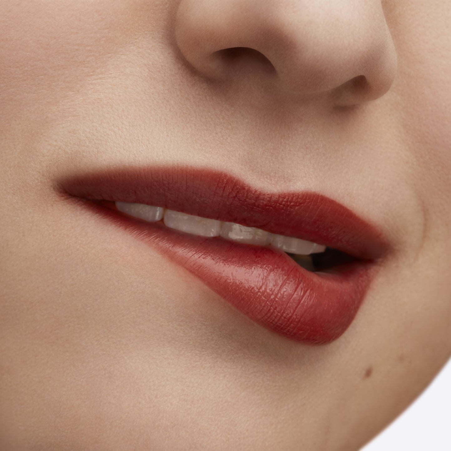 Lápiz labial MAC Lustreglass Sheer-Shine: ¡dale vida!