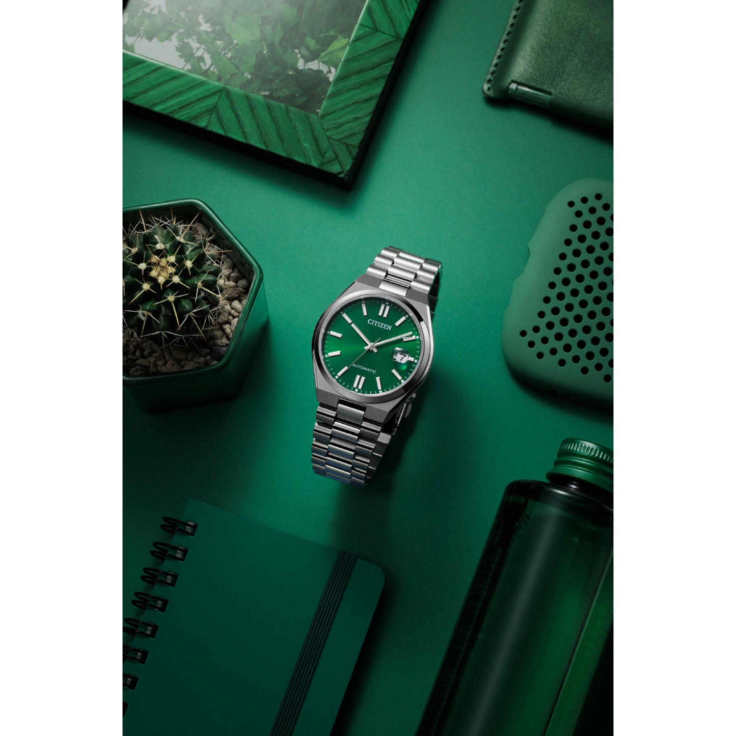 Reloj automático Citizen Tsuyosa para hombre, de 40 mm, con pulsera plateada y esfera verde