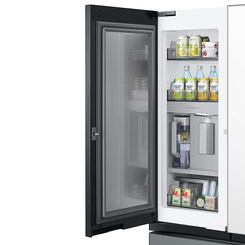 Refrigerador Samsung Bespoke de 24 pies cúbicos con tres puertas francesas y profundidad de mostrador, vidrio gris, certificación ENERGY STAR