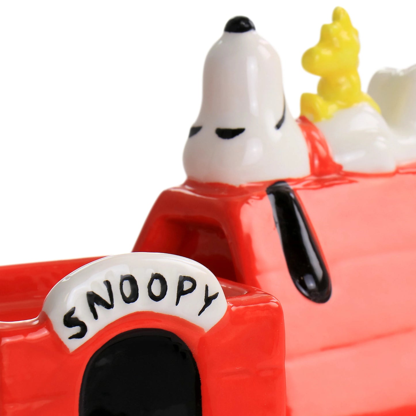 Gibson Peanuts Classic Snoopy Dog House Woodstock Salt and Pepper Shaker Set - Red