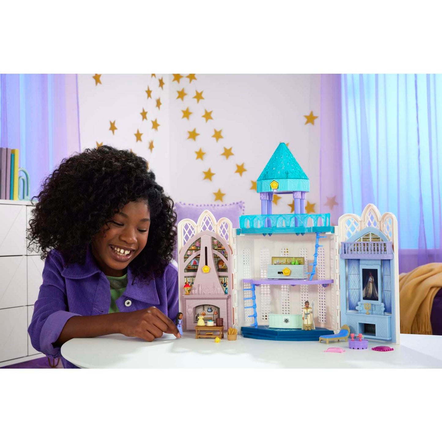 Casa de muñecas Disney Wish Rosas Castle con 2 minimuñecas articuladas y figura de estrella